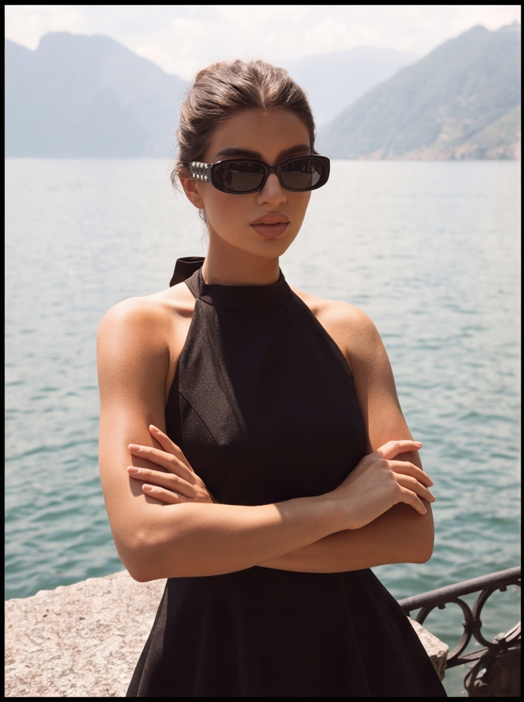 Noir Aura Halter Mini Elbise