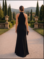 Noir Elegance Yırtmaç Detaylı Uzun Abiye Elbise
