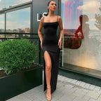 Noir Elegance Yırtmaçlı Elbise