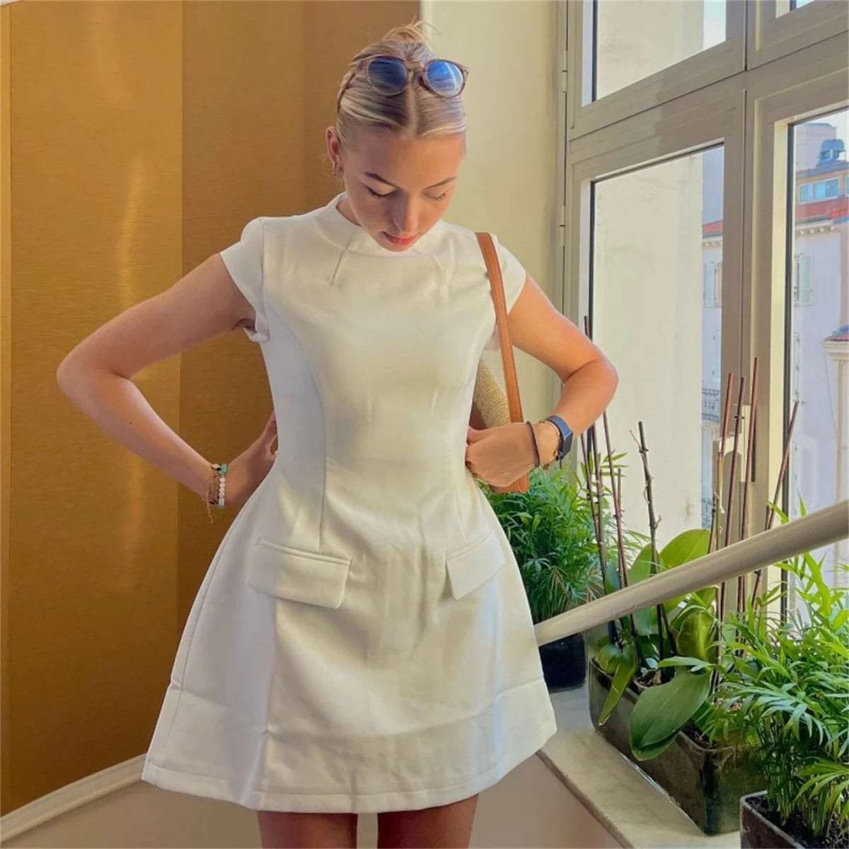 2025 Yeni Tarz Zarif Beyaz Mini Elbise