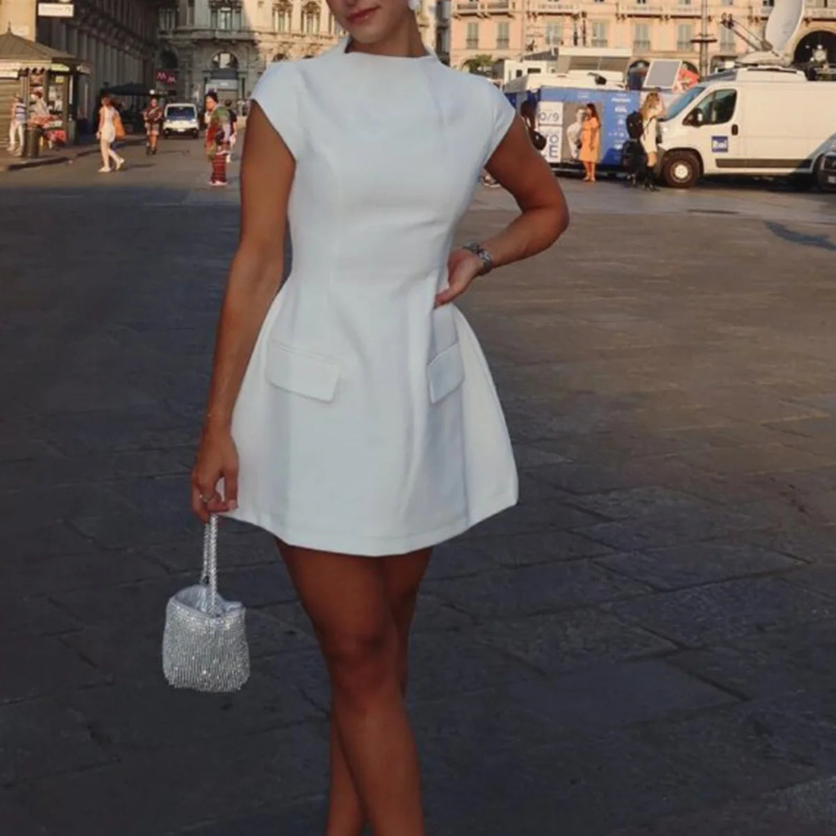 2025 Yeni Tarz Zarif Beyaz Mini Elbise