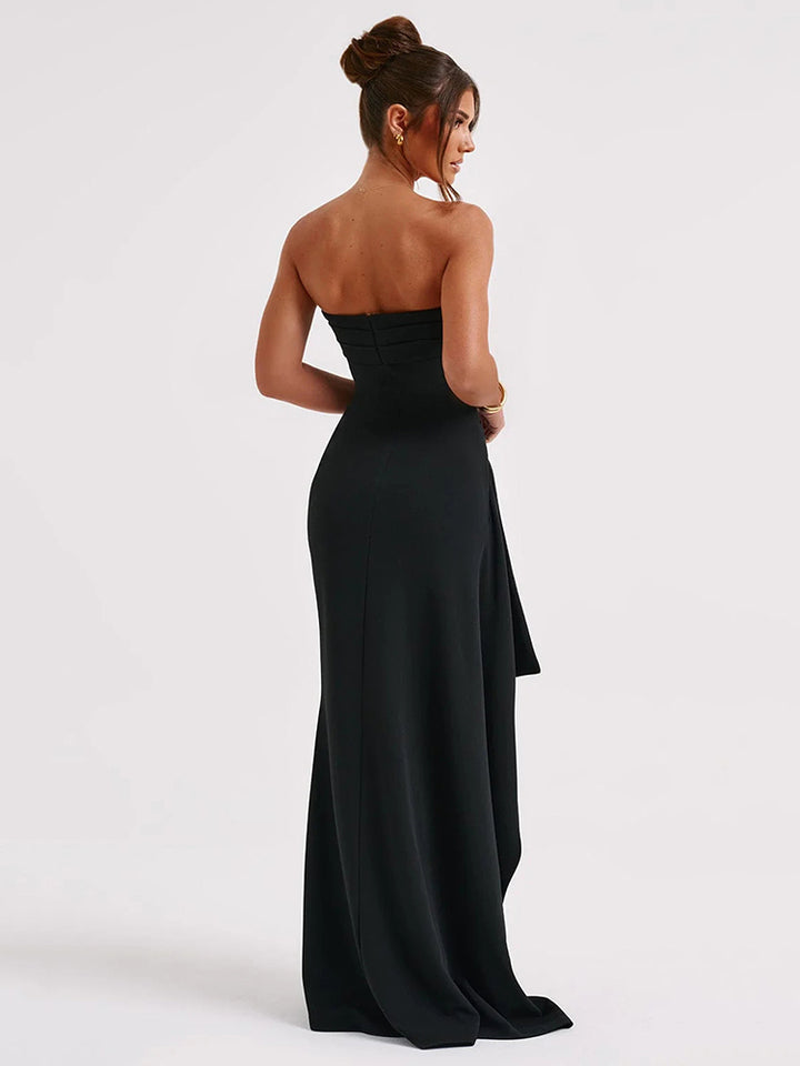 Eternal Elegance Straplez Yırtmaçlı Gece Elbisesi