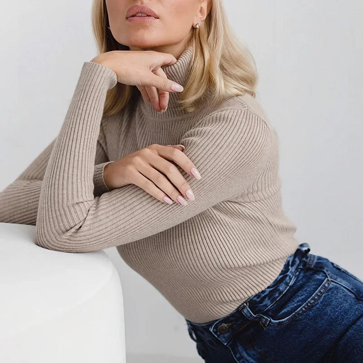 Kadın Fitilli Boğazlı Triko Kazak – Slim Fit, Yumuşak Dokulu, Bej