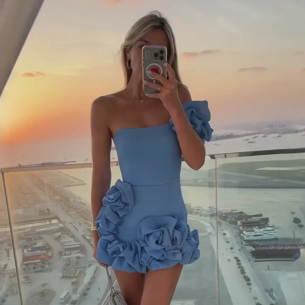 Zarif Beyaz Mini Abiye 3D Çiçek Lüks Tek Omuz Kolsuz Pileli