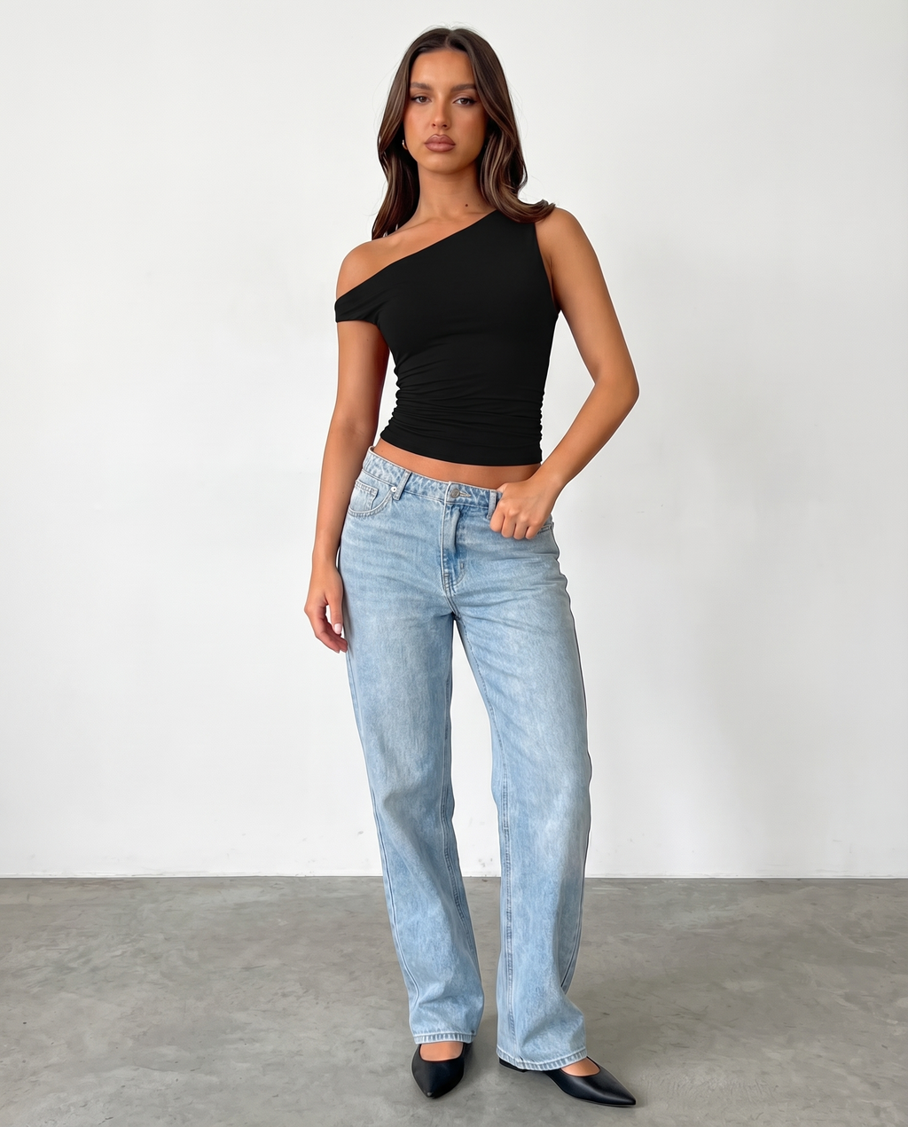 Bold Move Tek Omuz Renkli Crop Bluz – Her Renkte Cesur ve Şık!